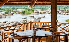 Leo Woods Hampi 2*